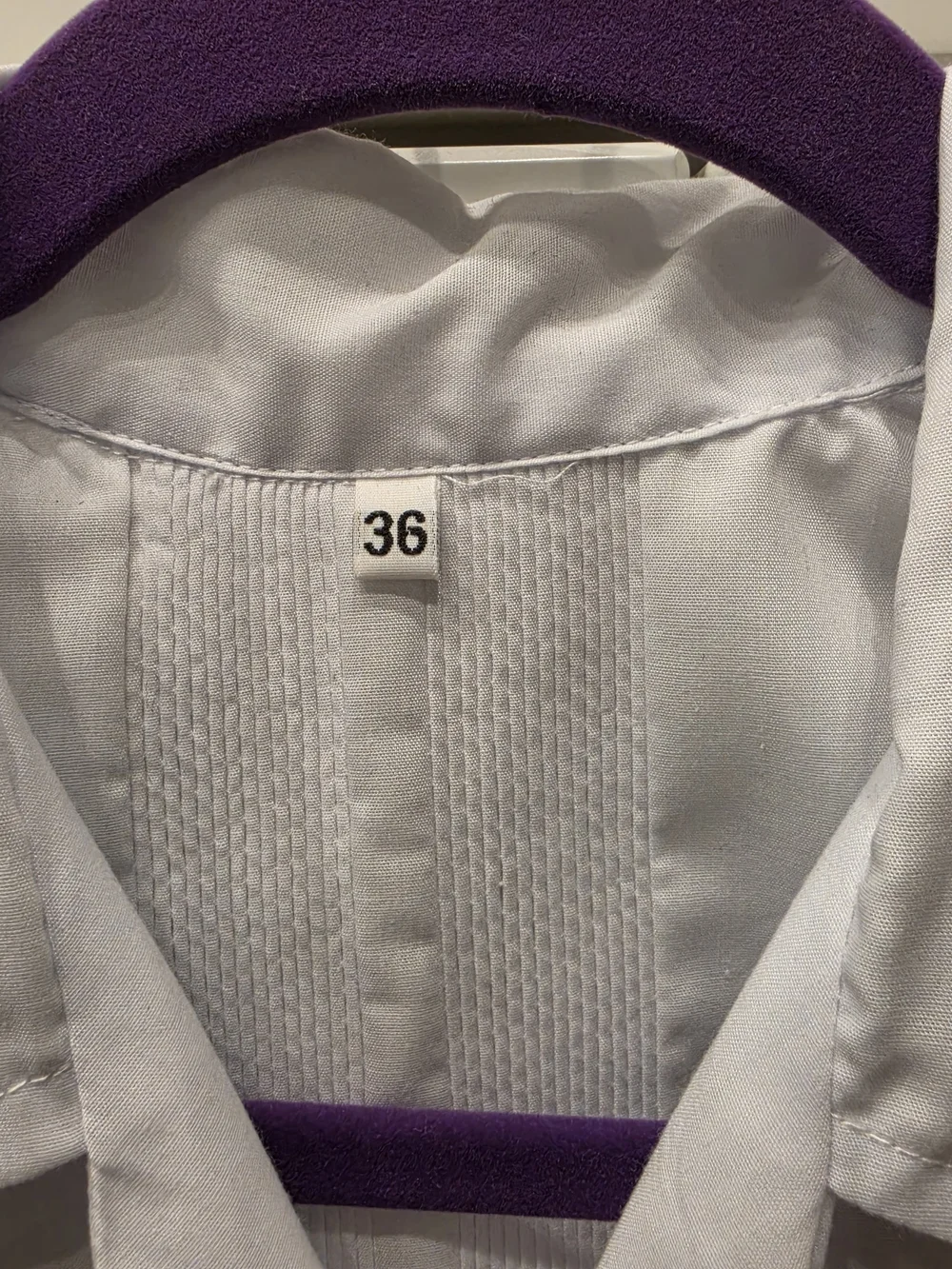 White Short-Sleeve Embroidered Shirt - Guayabera